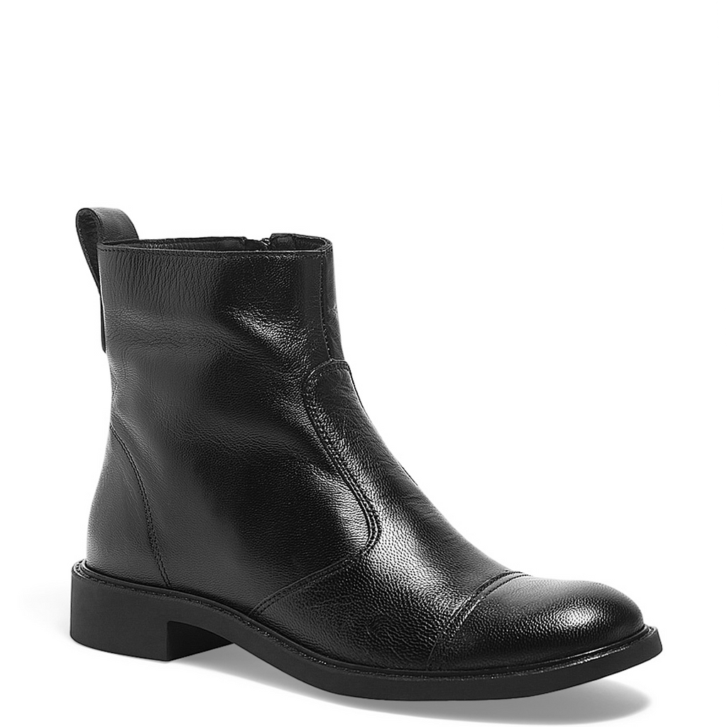 Bota Coturno Básica De Couro Pelica Cano Médio E Salto Baixo
