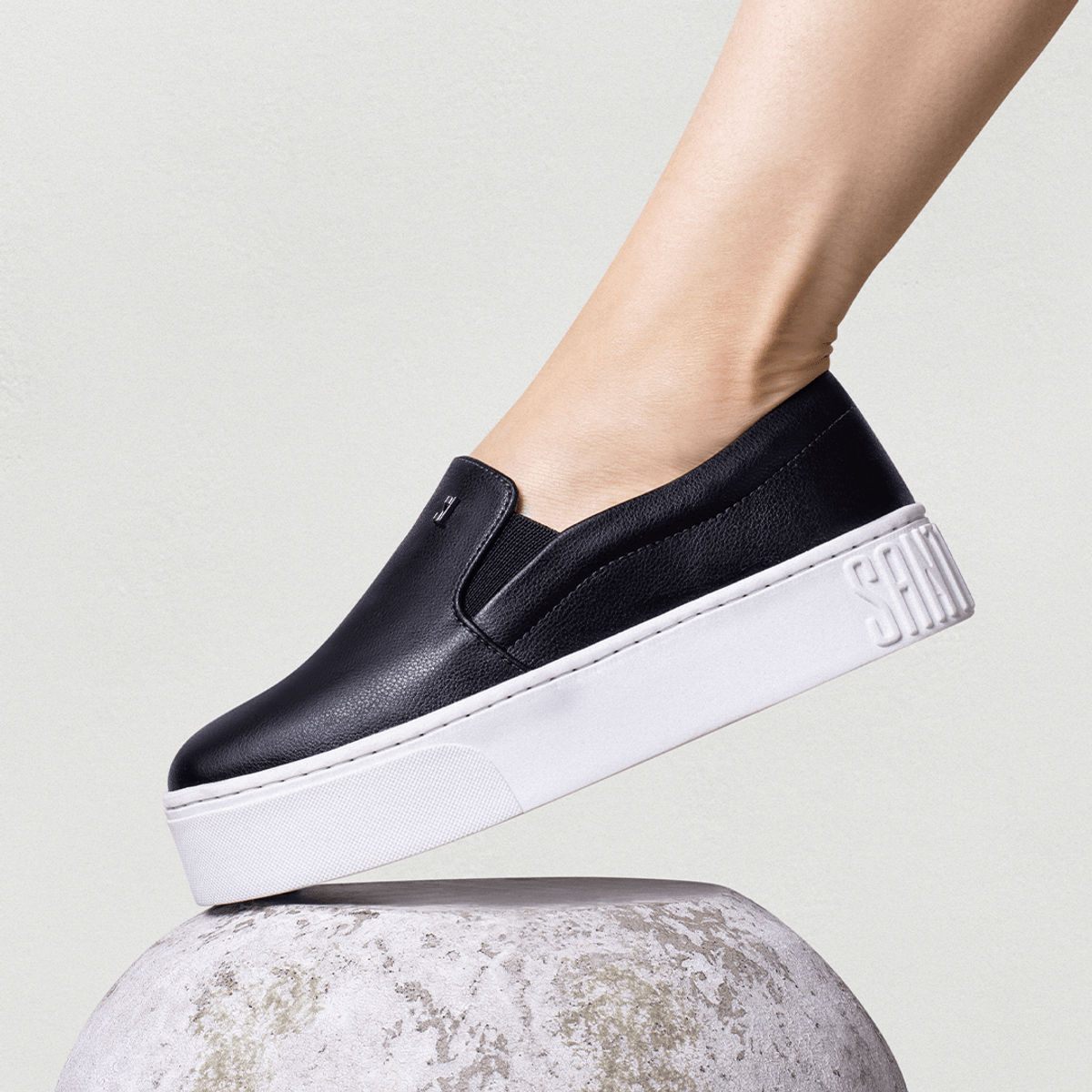 Tênis Slip On Plataforma New Pele