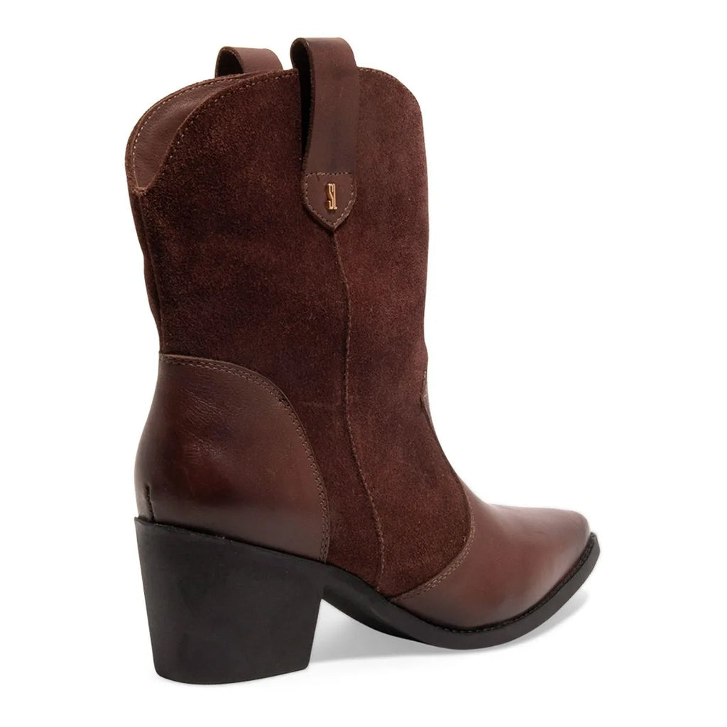Bota Western Couro Camurça Bico Fino Salto Grosso